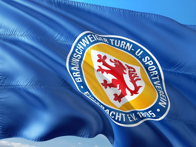 球迷们准时 球迷们准时